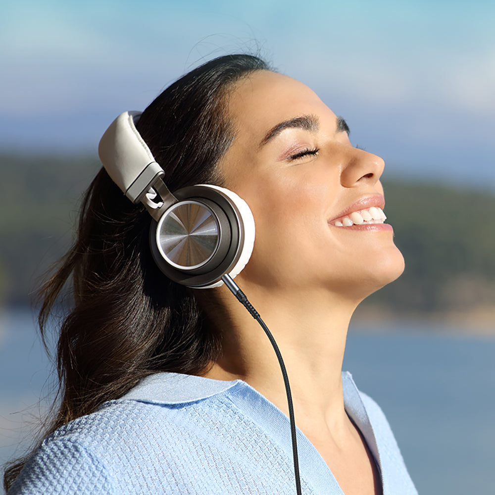 USB-C - 3.5mm BWOO BO-AUX066 audio kábel, 1.2m, fekete