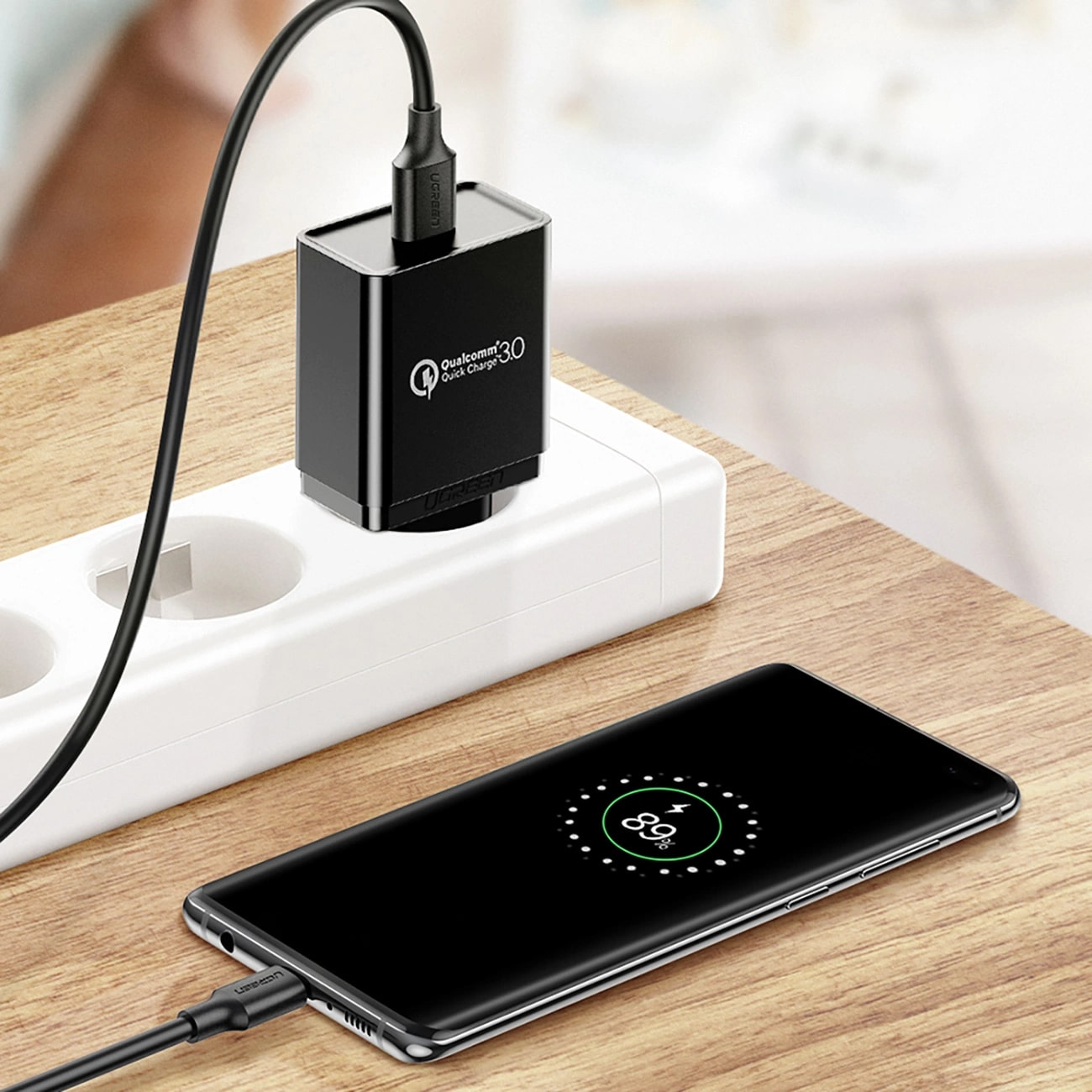 USB-A - USB-C UGREEN US184 adat- és töltőkábel, 18W, 0,5m, fekete