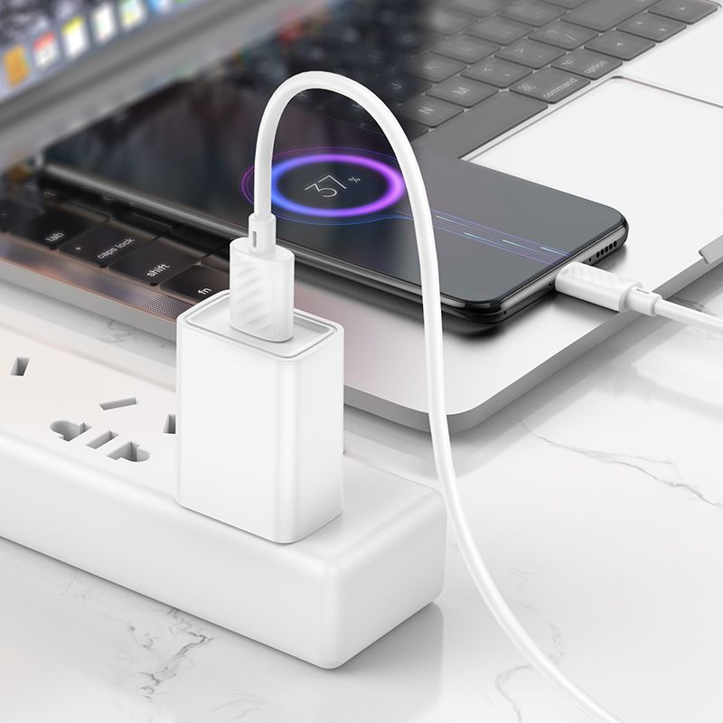 HOCO X88 USB-A - microUSB adat- és töltőkábel, 18W, 1m, Fehér