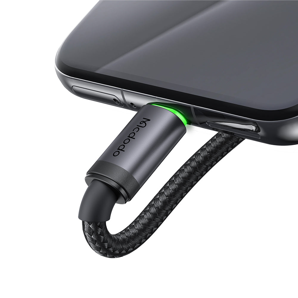 USB-A - microUSB McDodo CA-3990 adat- és töltőkábel, 18W, 1m, Fekete