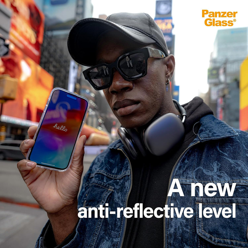 PanzerGlass Ultra-Wide Fit védőfólia Apple iPhone 16 / 15 készülékekhez, Edzett üveg, Teljes ragasztás, Fekete