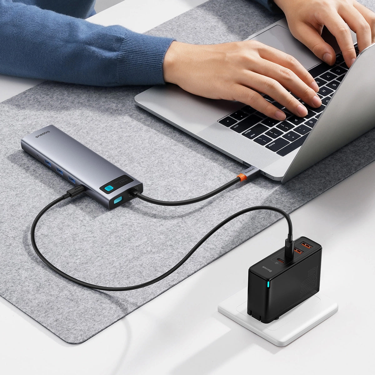 Hub USB-C Baseus Metal Gleam, 3 x USB-A 3.0 - 1 x USB-A - 1 x USB-C - 1 x HDMI - 1 x VGA - 1 x Jack 3.5mm - 1 x RJ45 - 1 x SD - 1 x microSD, Szürke
