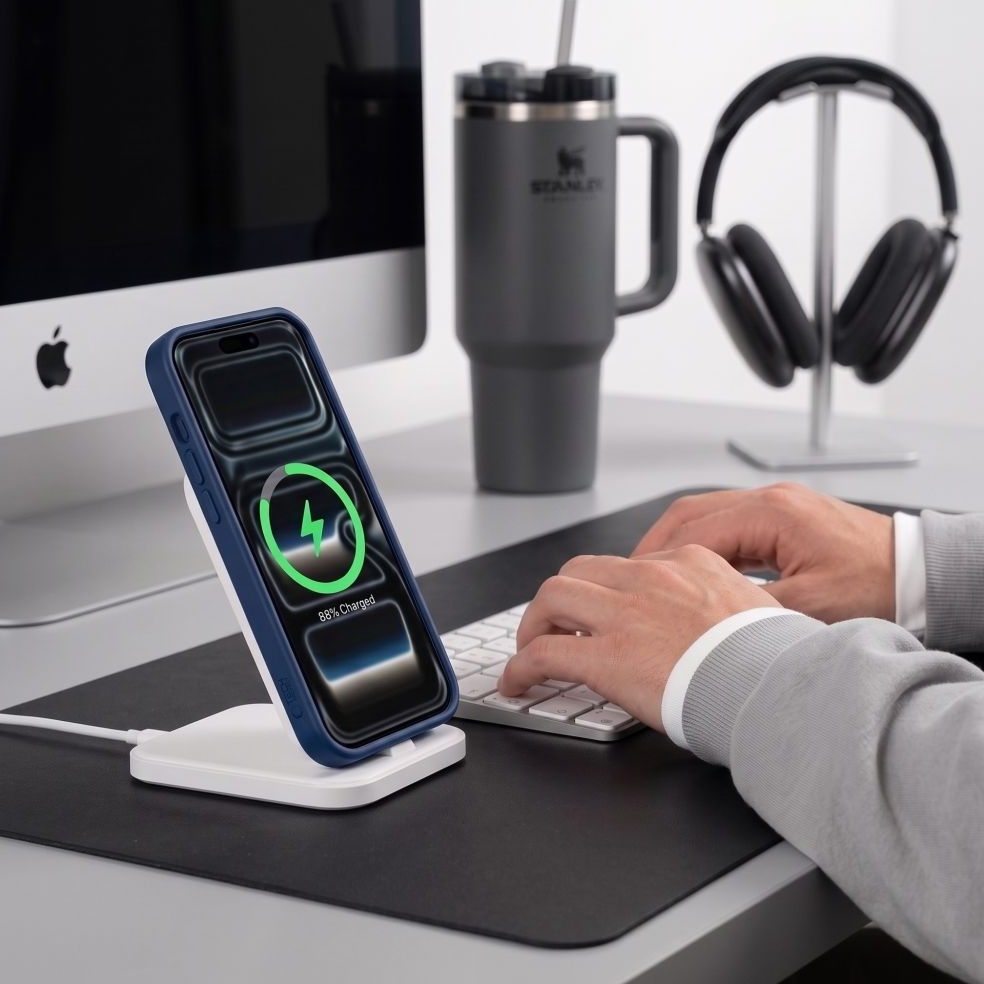 MagSafe tok Apple iPhone 18 Pro / 17 Pro-hoz, Tech-Protect, BasicMag, Matt Tengerészkék