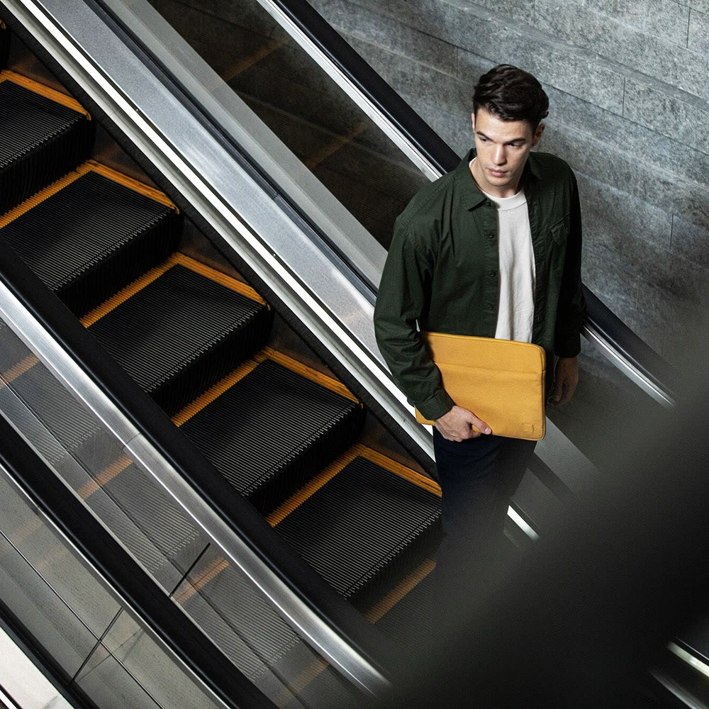 UNIQ Vienna tok max. 16 hüvelykes laptophoz, fekete