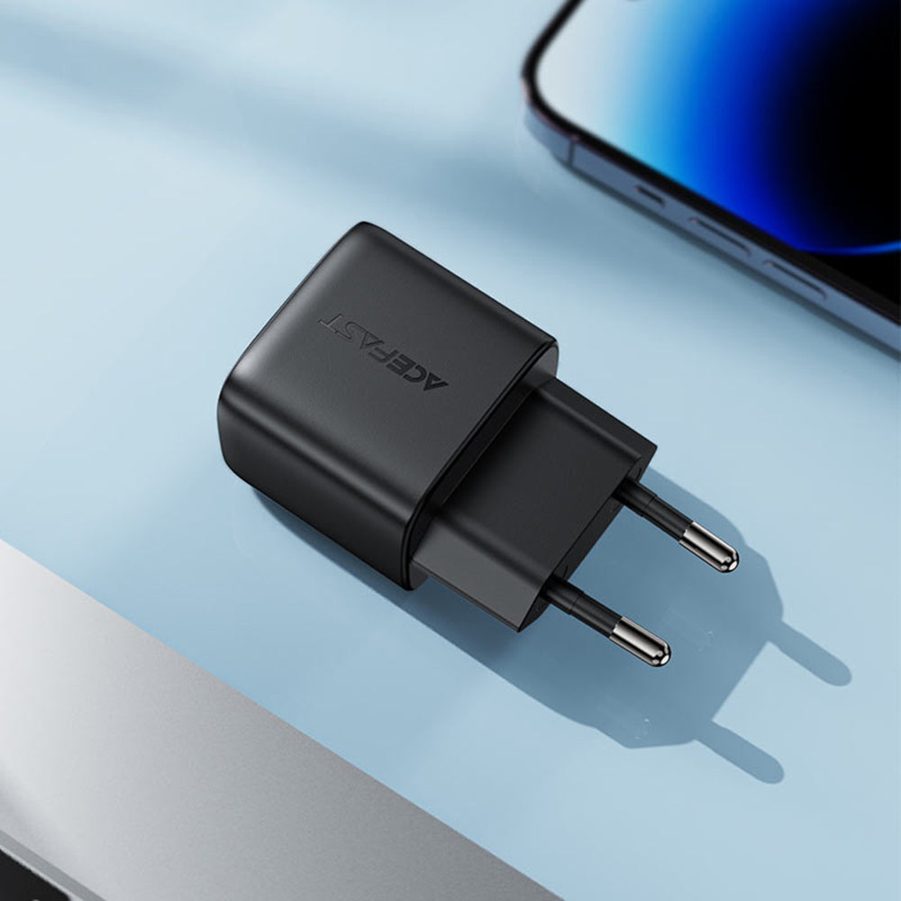 Acefast A116 Display hálózati töltő, 35W, 3A, 1 x USB-A - 1 x USB-C, Fekete