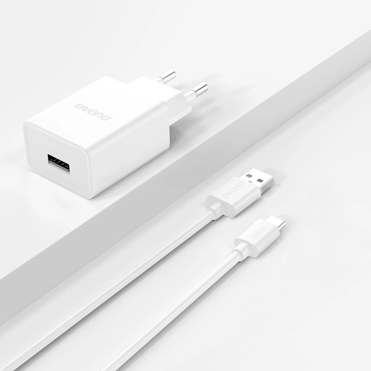 Hálózati töltő USB-C kábellel Dudao A4EU, 10W, 2.1A, 1 x USB-A, Fehér