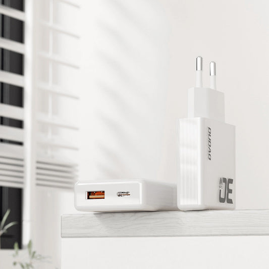 Hálózati töltő Dudao A30EU, 30W, 3A, 1 x USB-A - 1 x USB-C, Fehér