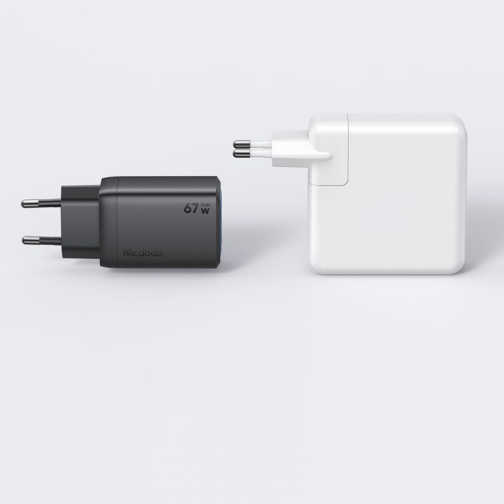 McDodo CH-0970 Gana Mini hálózati töltő, 67W, 3A, 1 x USB-A - 2 x USB-C, fekete