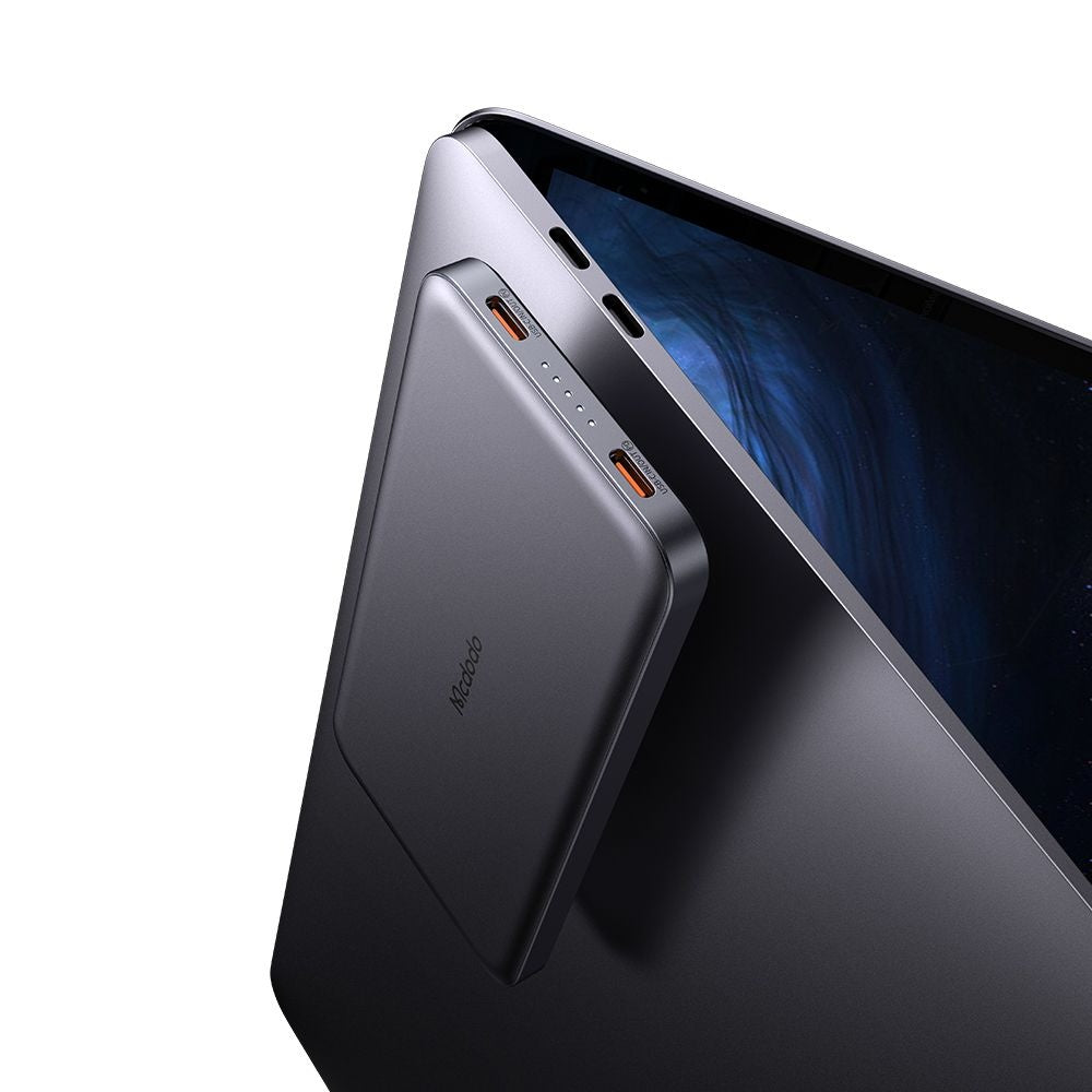 McDodo MC-3781 Meta vezeték nélküli külső akkumulátor, 10000mAh, 20W, PD + FQI, 1 x QI - 2 x USB-C, Fekete