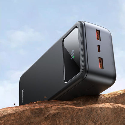 Külső akkumulátor McDodo MC-4240, 30000mAh, 22.5W, QC + PD, 2 x USB-A - 1 x USB-C, Fekete