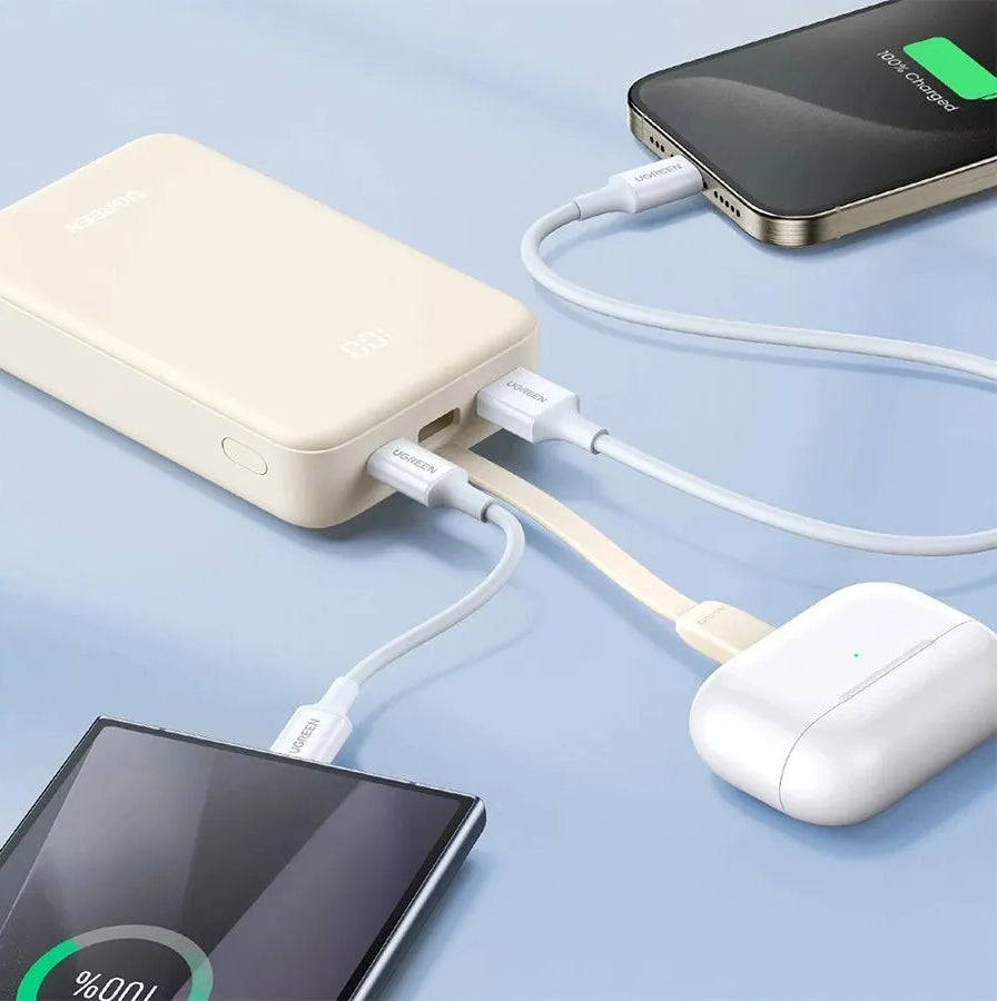 UGREEN PB521 külső akkumulátor, 20000mAh, 30W, QC + PD, 1 x USB-A - 2 x USB-C, Fehér