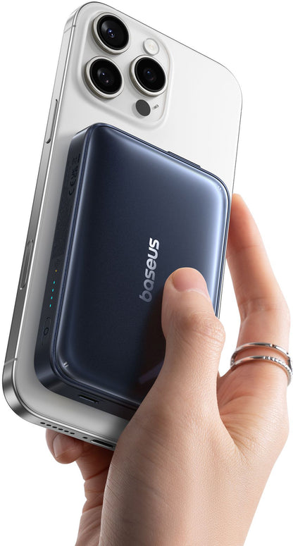 Baseus PicoGo AM61 vezeték nélküli külső akkumulátor, 10000mAh, 45W, PD + FQI, 1 x QI - 2 x USB-C, Fekete E0028V00