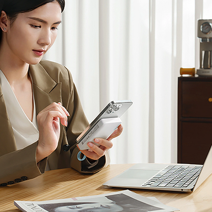 Cuktech CP132ML vezeték nélküli külső akkumulátor, 10000mAh, 22,5W, PD + QI, 2 x USB-C, Fehér