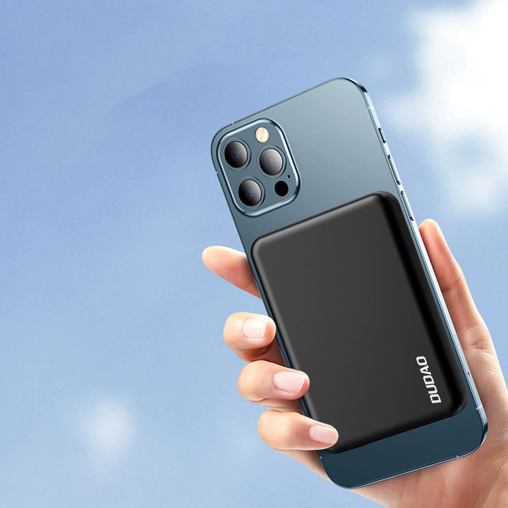 Dudao K14S külső vezeték nélküli akkumulátor, 5000mAh, 10W, PD + QI, 1 x QI - 1 x USB-C, Fekete