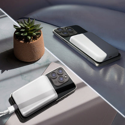 WZK WRW349YWS vezeték nélküli külső akkumulátor, 10000mAh, 20W, PD + FQI, 1 x QI - 1 x USB-C, Fehér