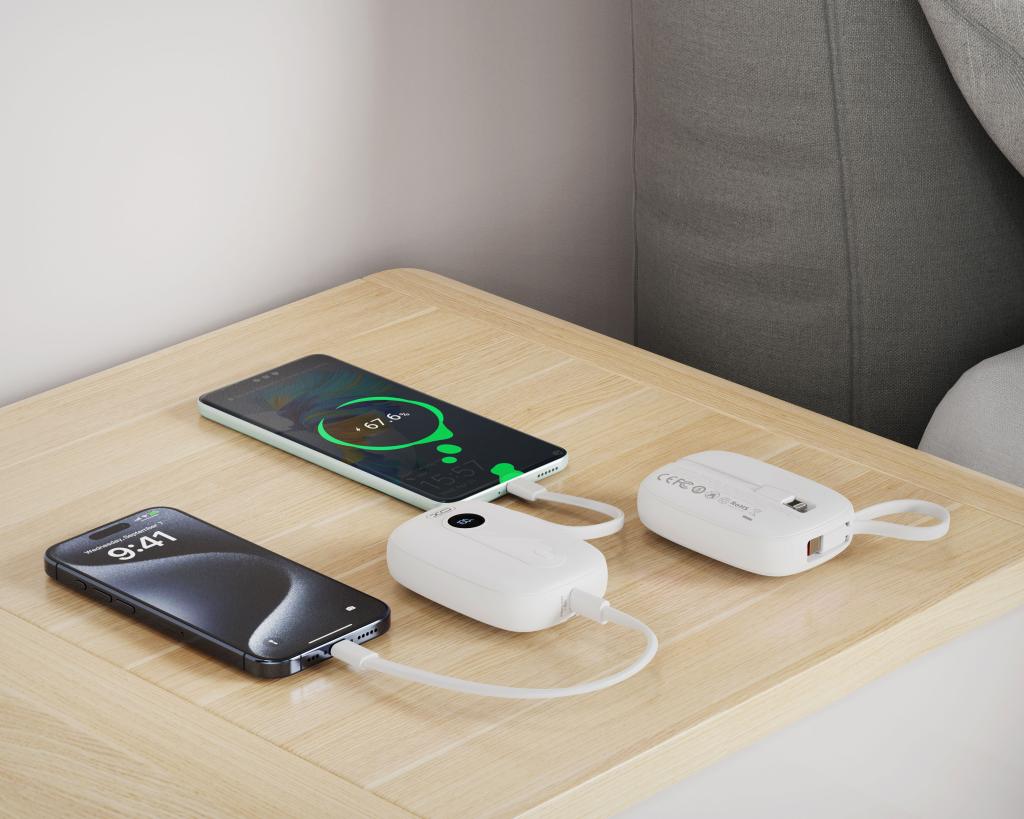 XO Design PR246 külső akkumulátor, 10000mAh, 22.5W, PD, 1 x Lightning - 2 x USB-C, Fehér