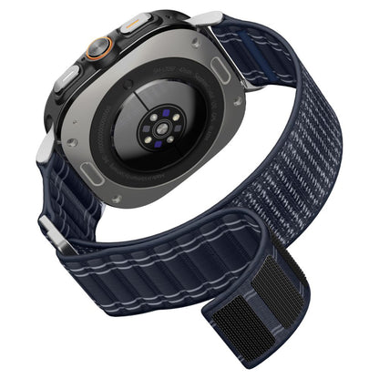 Spigen WBF0 szíj Samsung Galaxy Watch Ultra-hoz, Tengerészkék