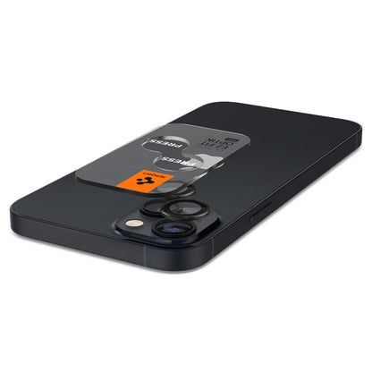 Spigen GlastR EZ FIT Optik Pro hátsó kamera védőfólia Apple iPhone 15 Plus / 15-höz, Edzett üveg, 2 darabos készlet, Fekete AGL05213