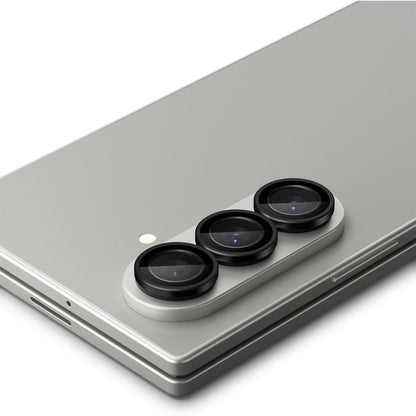 Spigen GlastR EZ FIT Optik Pro HD hátsó kamera védőfólia Samsung Galaxy Z Fold7 F966-hoz, Edzett üveg, 2 darabos készlet, Fekete AGL09581