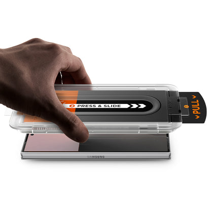 Spigen GlastR EZ FIT Pro Külső Privacy Képernyővédő fólia Samsung Galaxy Z Fold8 Ultra F976-hoz, Edzett üveg, Teljes ragasztó, 2 darabos készlet