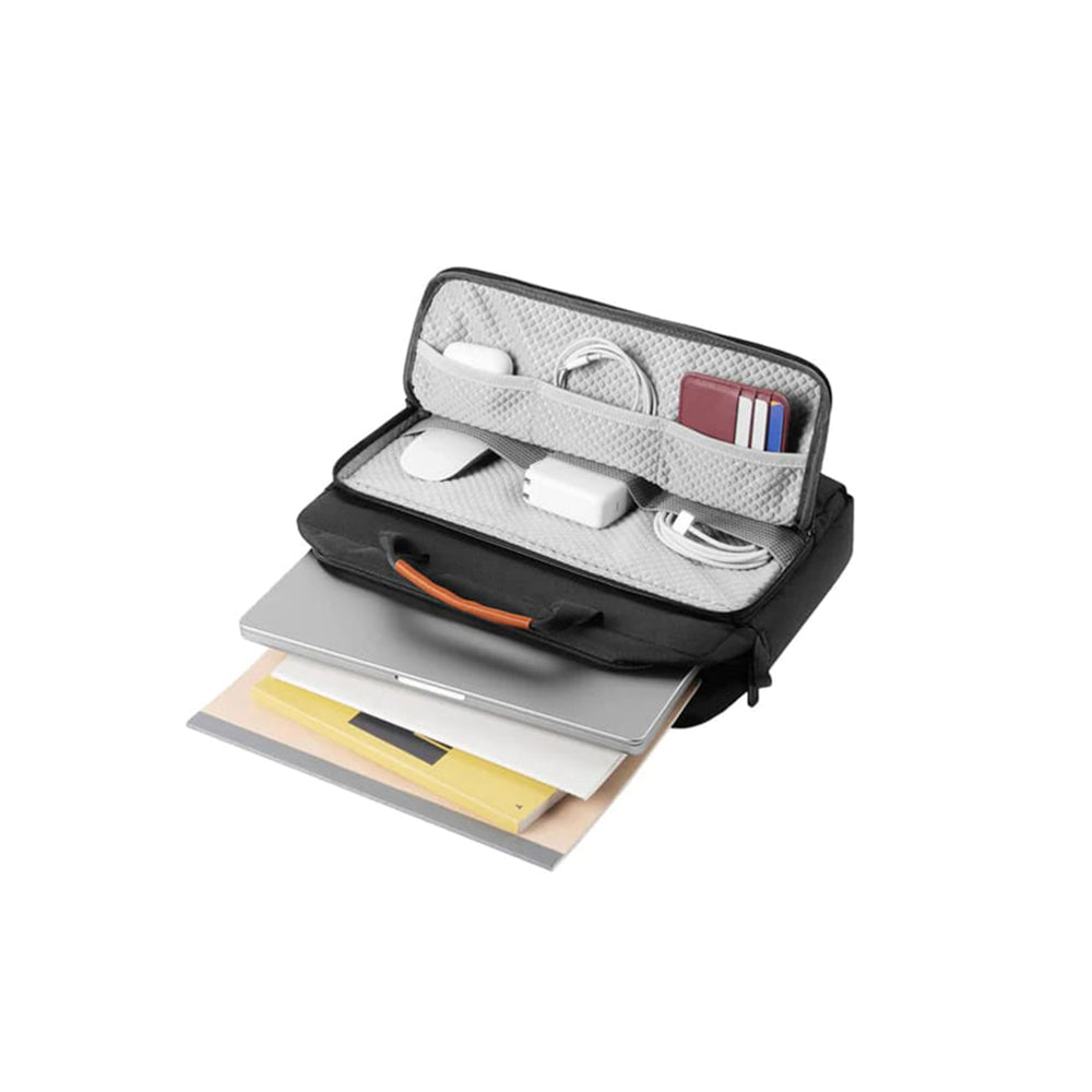 Tomtoc táska 16 hüvelykes laptopokhoz, Fekete