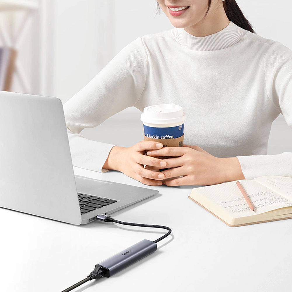 UGREEN CM475 USB Hub, 3 x USB-A 3.0 - 1 x USB-C - 1 x RJ45, Szürke