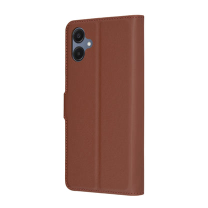 Tok Samsung Galaxy A06 A065-hez, Techsuit, bőr folio, barna