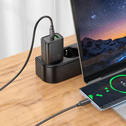 Hálózati töltő Lightning kábellel HOCO N61, 20W, 3A, 1 x USB-A - 1 x USB-C, Fekete