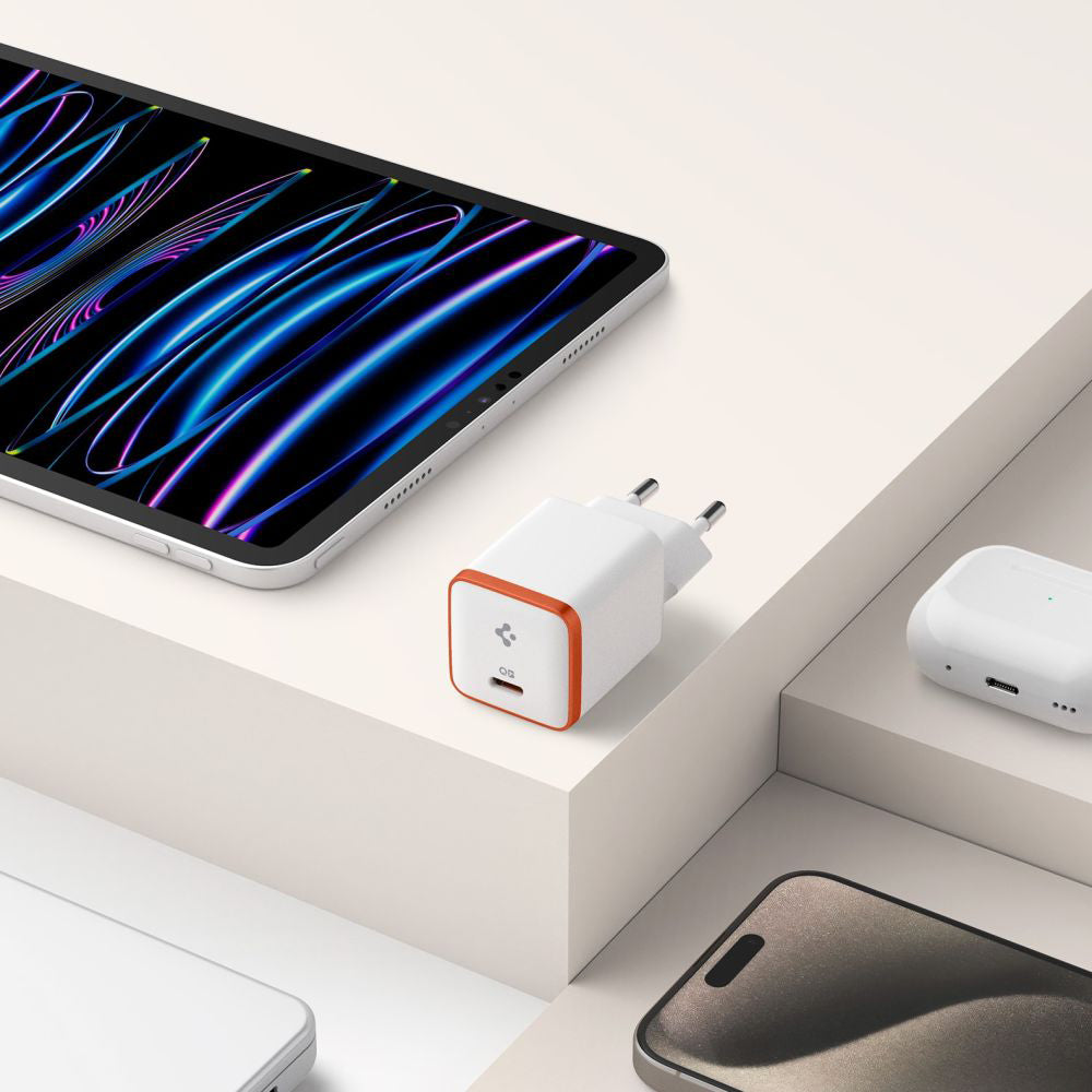 Spigen EE301EU Essential hálózati töltő, 30W, 3A, 1 x USB-C, Fehér ACH08449
