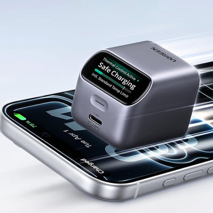 UGREEN Nexode Pro X740 (25419B) hálózati töltő kijelzővel, 45 W, 3 A, 1 × USB-C, szürke