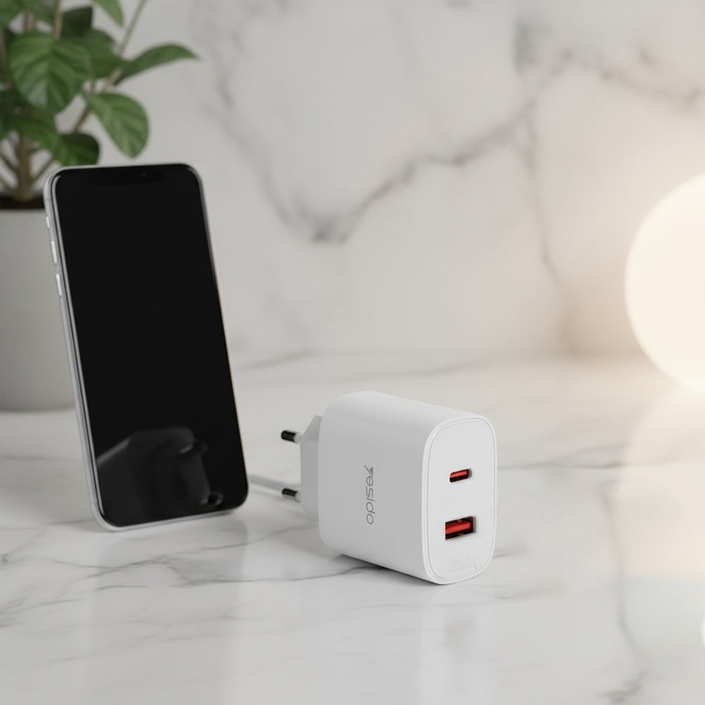 Yesido YC02E hálózati töltő, 20W, 3A, 1 x USB-A - 1 x USB-C, Fehér