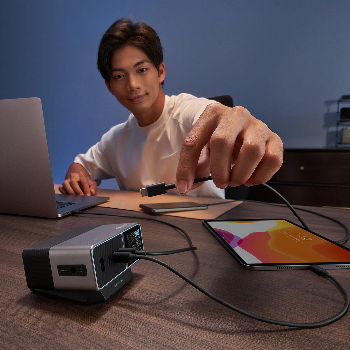 Cuktech TA3005U töltőállomás, 300W, 1 x DC - 1 x USB-A - 3 x USB-C, Szürke