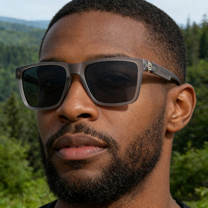 Techsuit 8506 Férfi Napszemüveg, Polarizált, UV Védelem, Matt Szürke