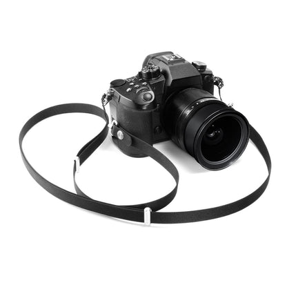 Spigen DA30L Telefon Zsinór, Fekete AFA10614